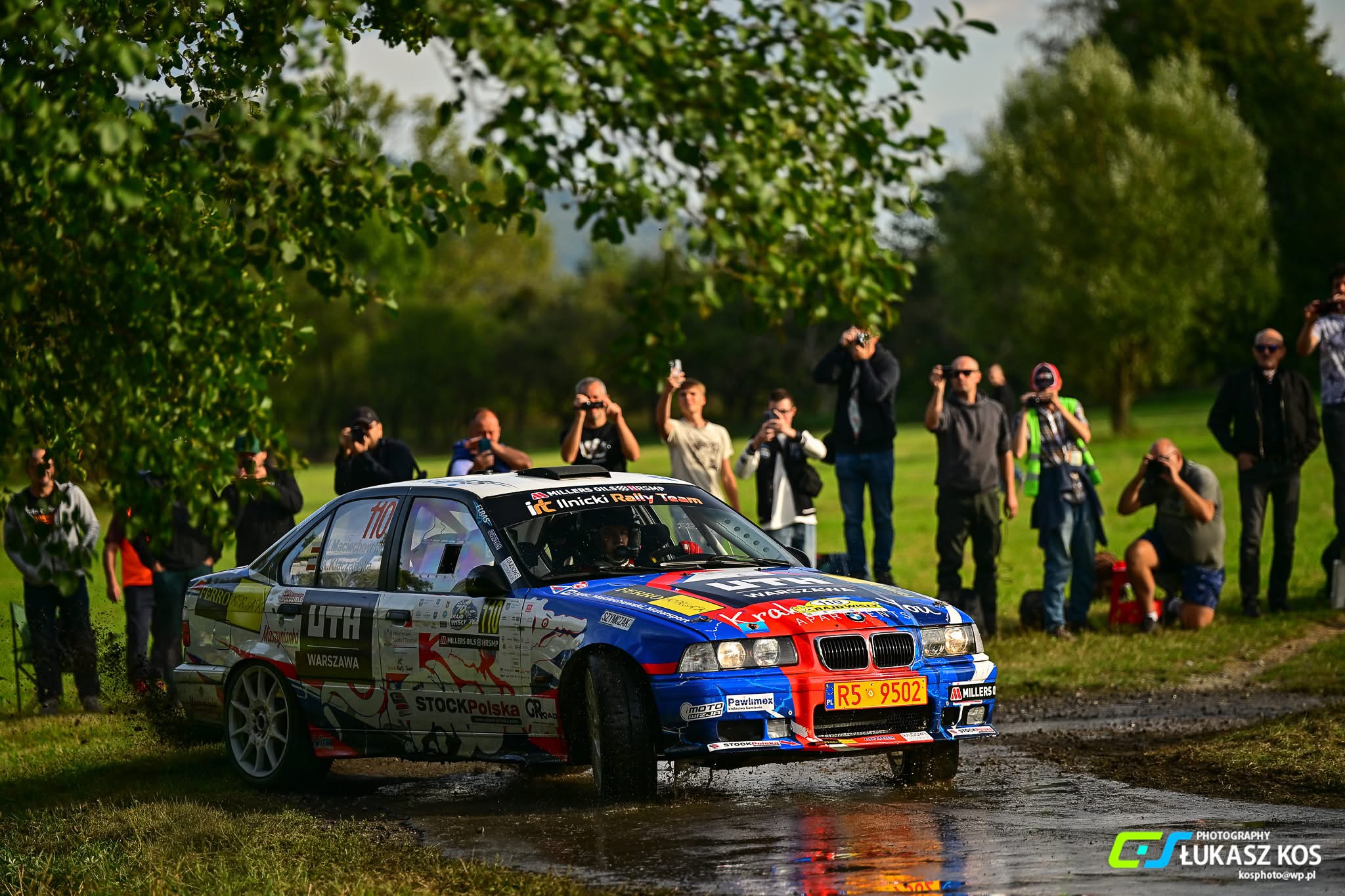 Rajdowe BMW E36 330 w barwach Ilnicki Rally Team, fotografia Łukasz Kos